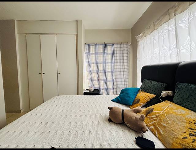2 BEDROOM APARTMENT FOR SALE IN WATERKLOOF GLEN